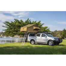 4x4 Tent sur le toit de camping en plein air