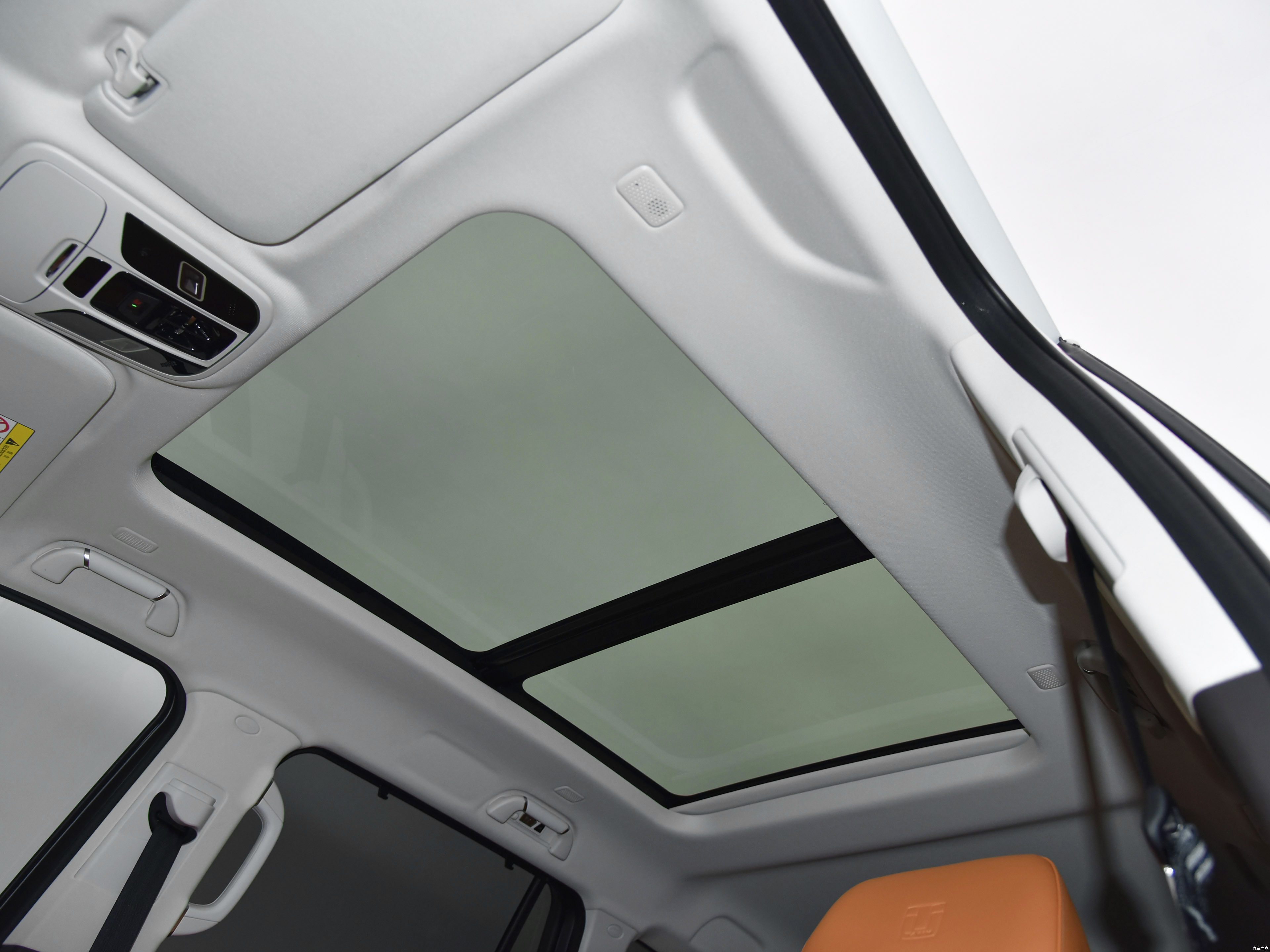 Tank500 2025 Hi4-Z Luxury High Performance SUV