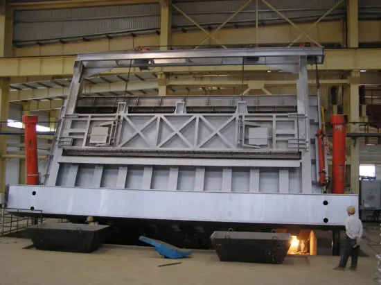 Aluminium holding and melting induction furnace