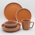 Stoneware πολύχρωμα σετ σερβιρίσματα, σετ δείπνου επιτραπέζιων λογισμικών