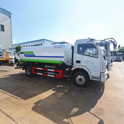 Cheng Liwei brand 8cbm sprinkler truck