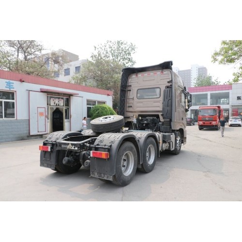 Truk traktor Dongfeng kinland