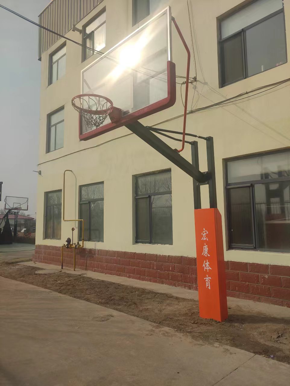 outdoor in-ground Basketball hoop
