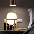 Lampe de table classique en bois LEDER