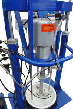 Extruder in I. G. Process
