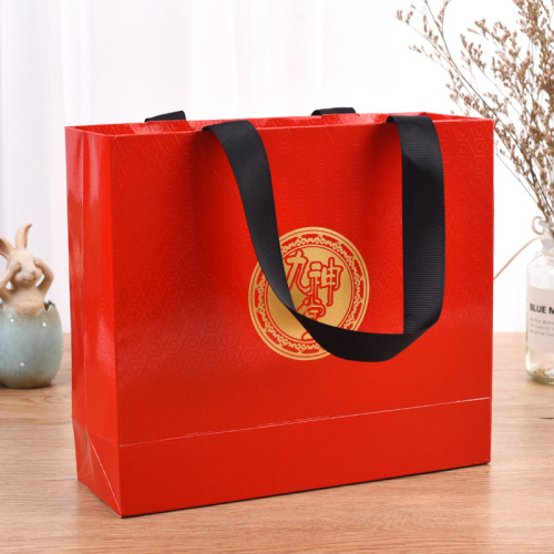 Grosgrain हैंडल के साथ रेड फ़ॉइल पेपर बैग
