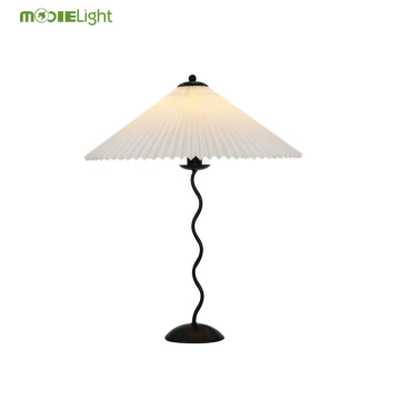 Nordic Style Handmade LED Desk Lamp - Vintage Minimalist Table Light