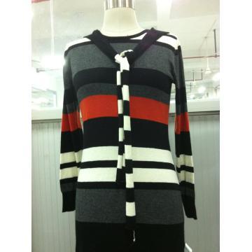 Women\'s knitted pullover sweater with stripe