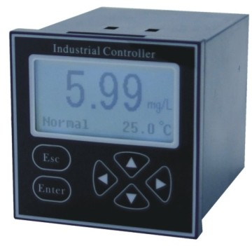 Industrial on-line dissolved oxygen meter
