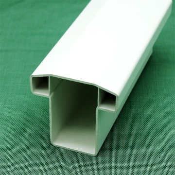 Recinzione in vinile usata in vendita: PVC bianco e recinzioni nere