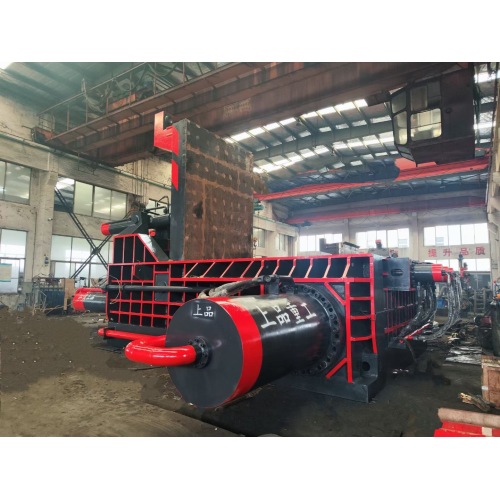 Potente enfardadeira hidráulica de metal para compressão de resíduos metálicos