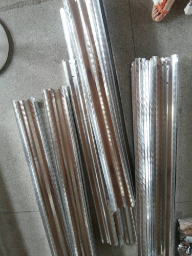 Penggantian warna aluminium untuk lampu siling