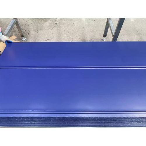 Сіняя гладкая плоская ізаляцыйная дошка з металічнай вонкавай сценавай панэллю