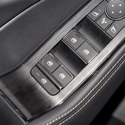 2023 New Silver Nissan X-Trail Qijun E-Power 2WD Luxury Edition Gasoline SUV - China Vehicle