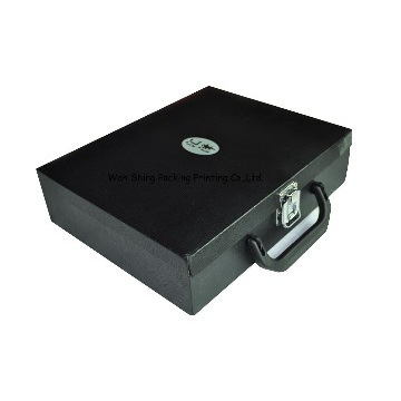 Wooden briefcase with handles