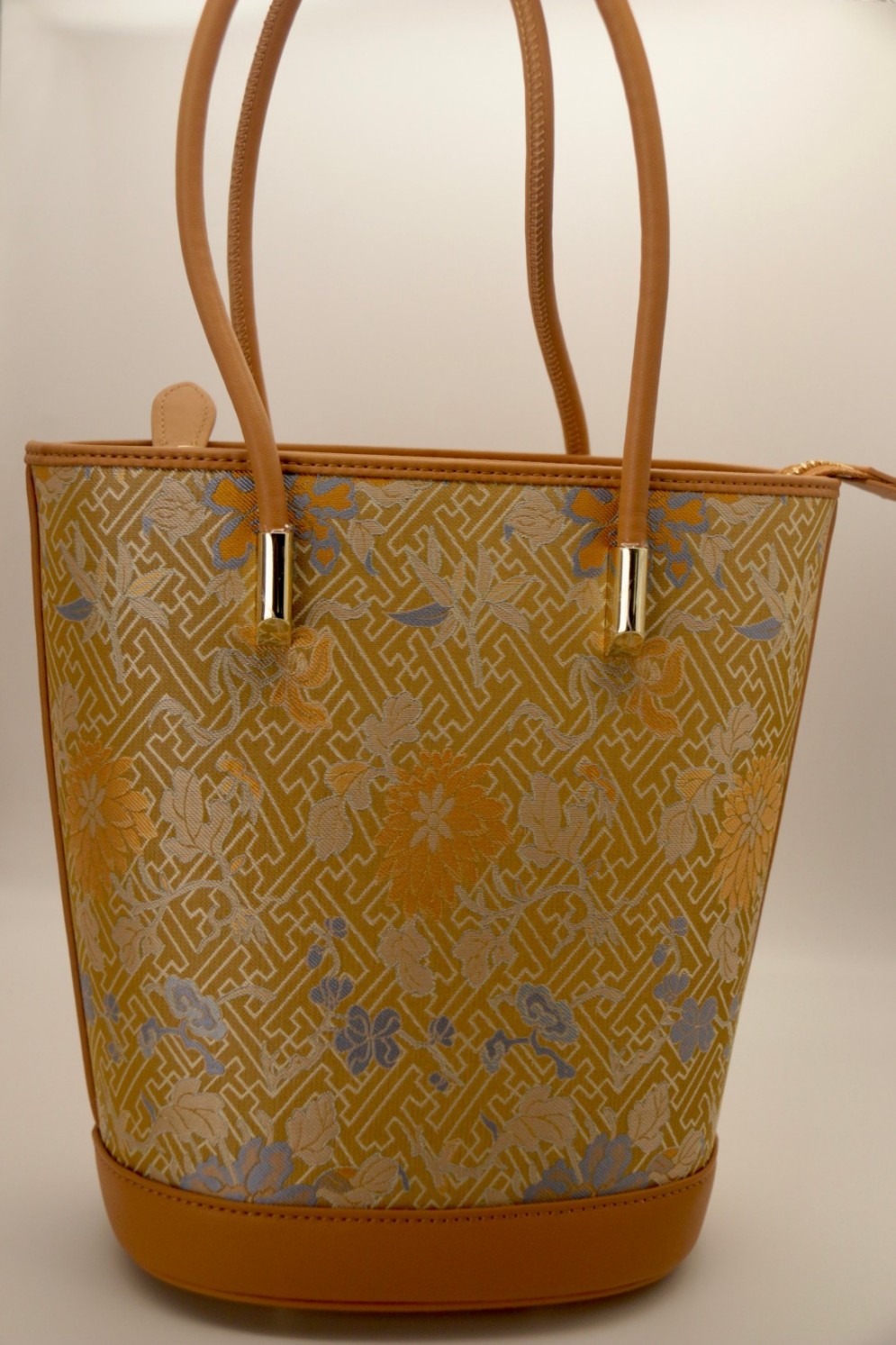 Yin ju zhao zu yin -song brocado