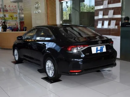 FAW Corolla Hybrid New Energy Electric Vehicle with 5 Seats Compact Sedan Auto Car