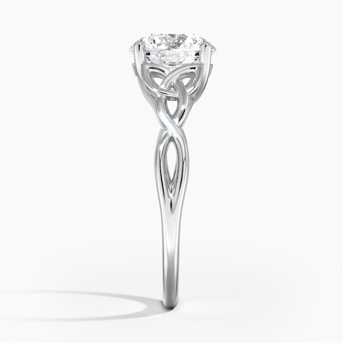 แหวนหมั้นเพชร Round Cut 2Ct E VVS2