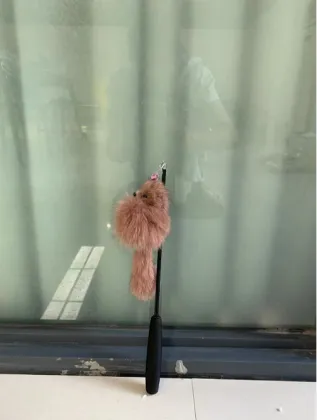MOFESIPI Pet Cat Toy: Retractable Feather Teaser Stick