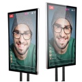 Display da 75" Schermo live nero