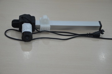 High precision linear actuator for electric stand