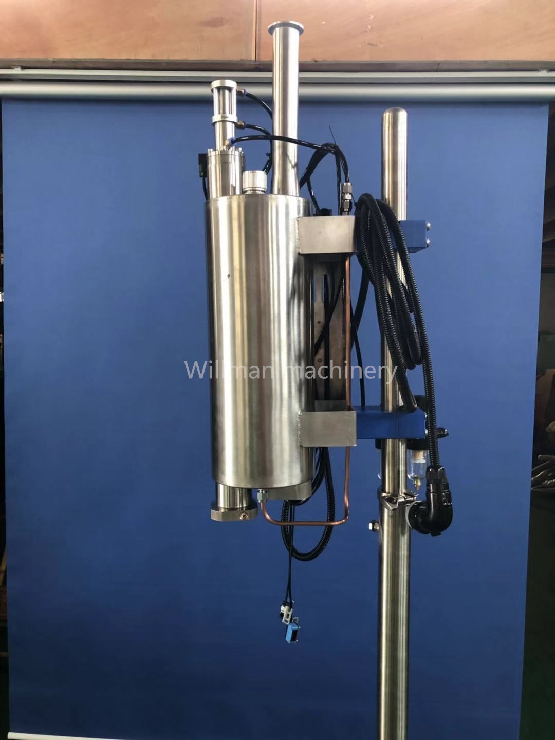 Liquid nitrogen filling machines for oil