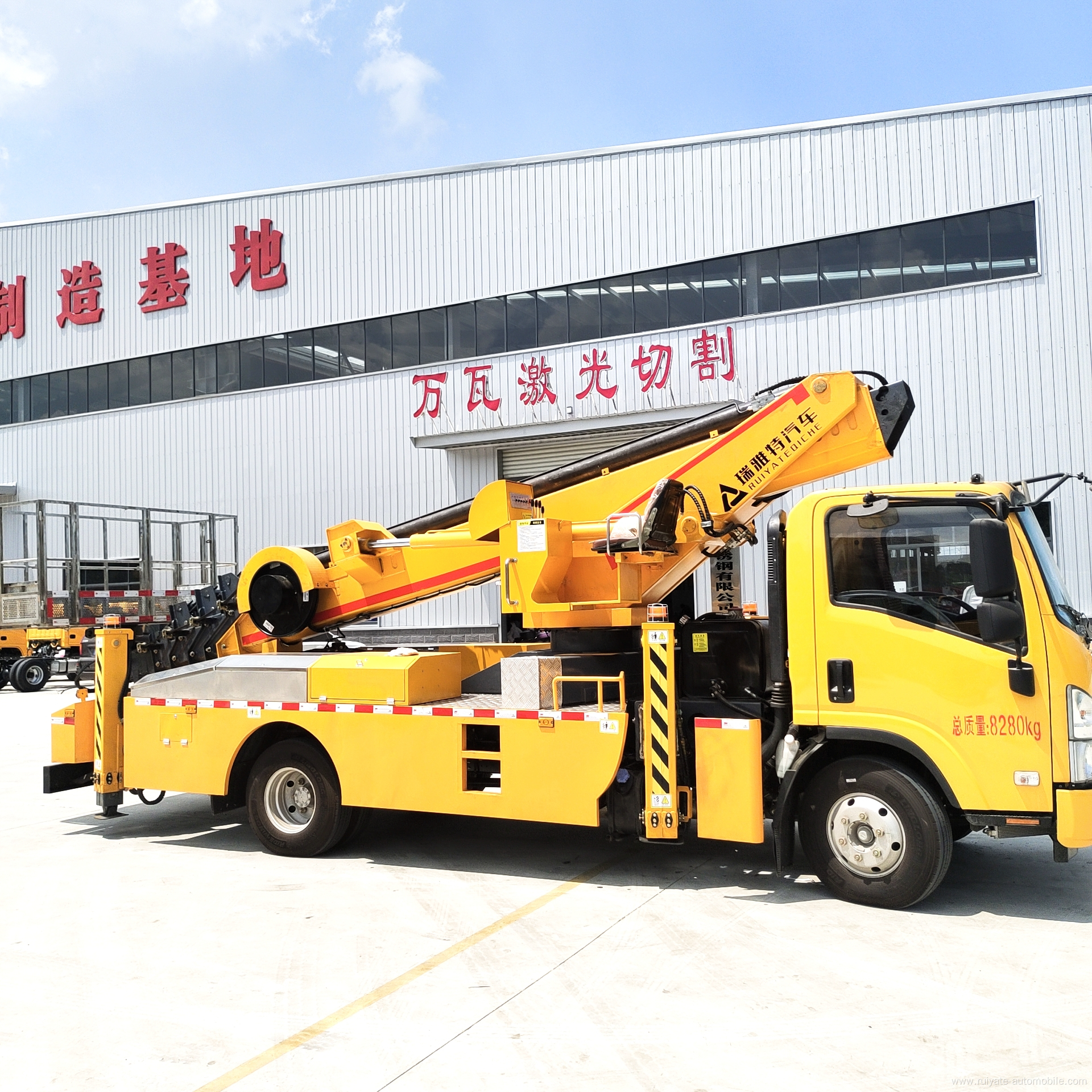 Isuzul High altitude operation truck