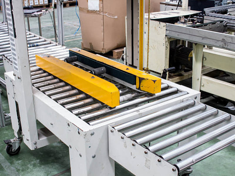 High-speed carton sealing machine for food an