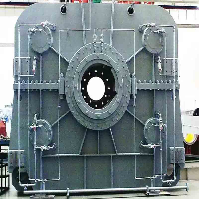 Compact converter tilting device for steelmaking workshops