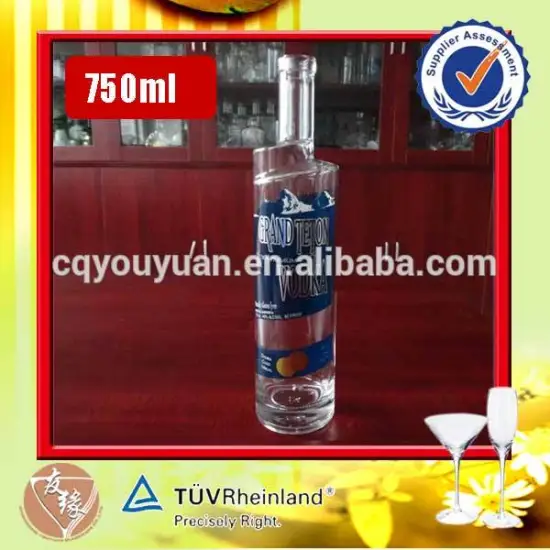 Unique decaled 750ml high white glass bottle vodka factory direct selling