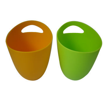 3.5L capacity ice buckets, made of PP material, customized colors and logos are accepted