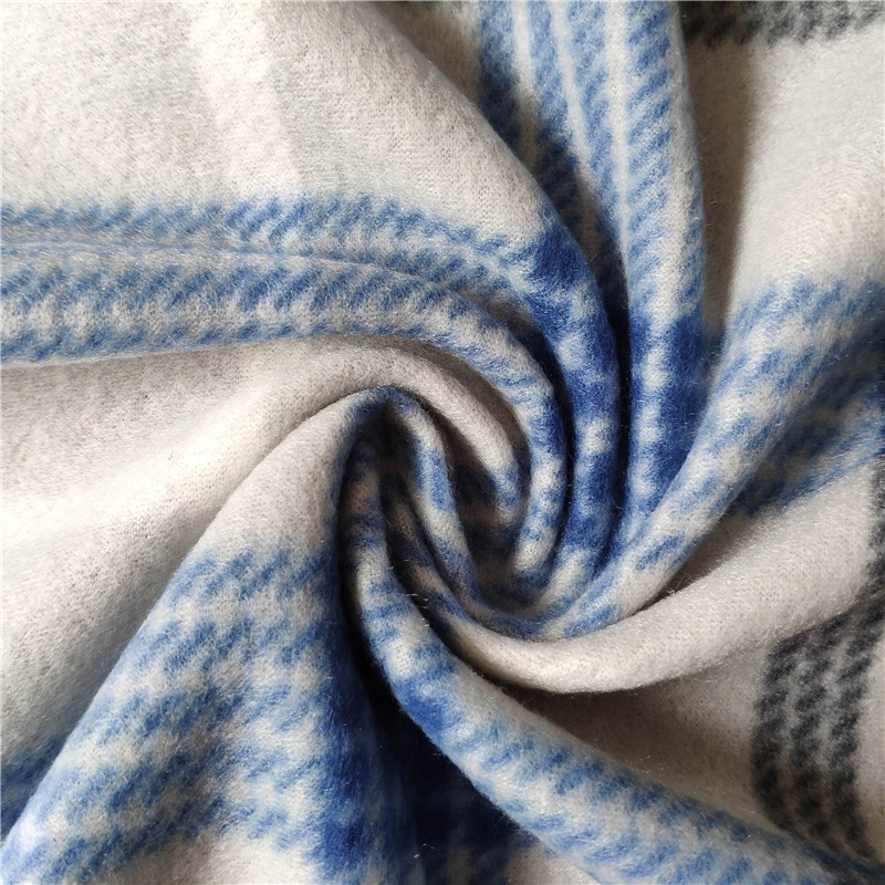 Printed Brushed Fleece10