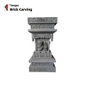 Design of antique gate head