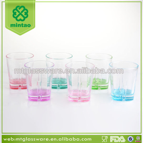 attractive design whiskey glass with color bottom