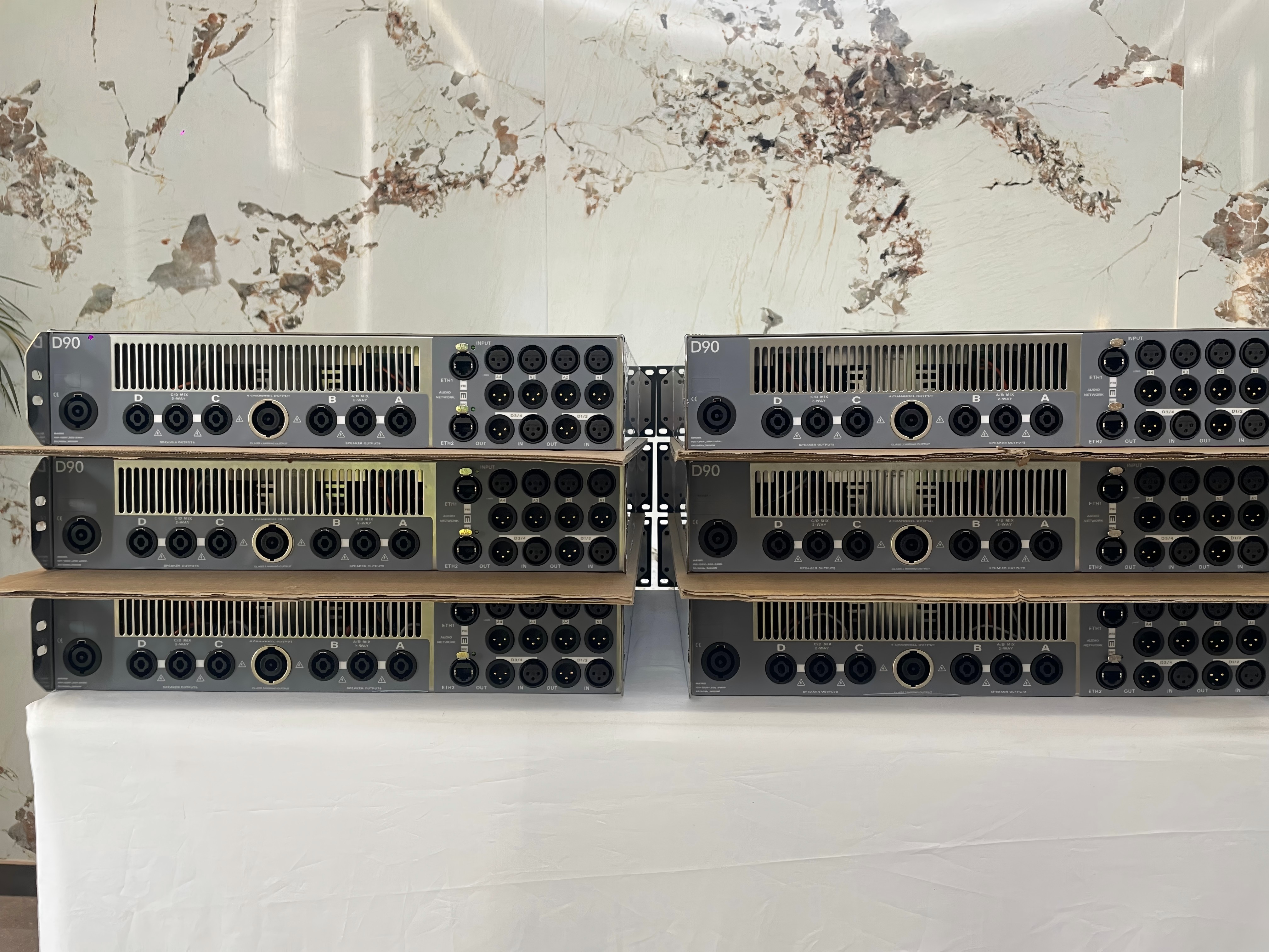 D90 AMPLIFIER