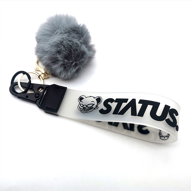 pom pom နှင့်အတူ pvc စိတ်ကြိုက် plush keychain ရှင်းလင်း