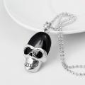 Ожерелье с черепом из черного оникса с серебряной цепочкой