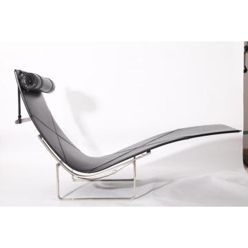 Replica di chaise longue Poul Kjaerholm PK24