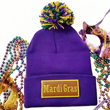 Karnival Beanie dengan Mardi Gras Patch dan Pom Pom