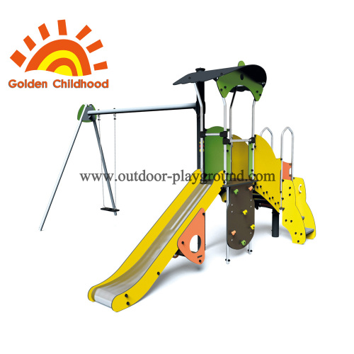 Boy climbing playground frame pendakian uk