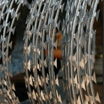 galvanized cross razor wire