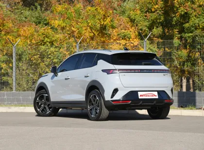 2023 Geely Lynk&Co 06 Hybrid SUV for Sale
