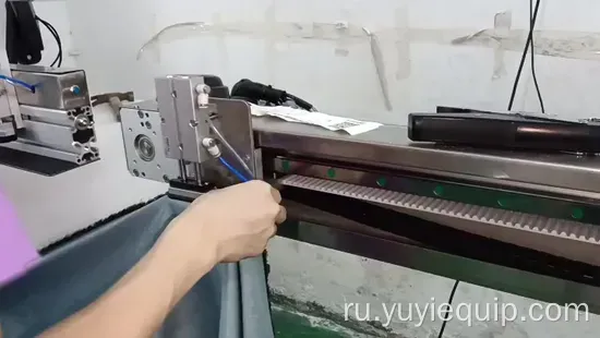 Автоматическая машина для вертикальной резки с устройством подачи ткани ПЛК