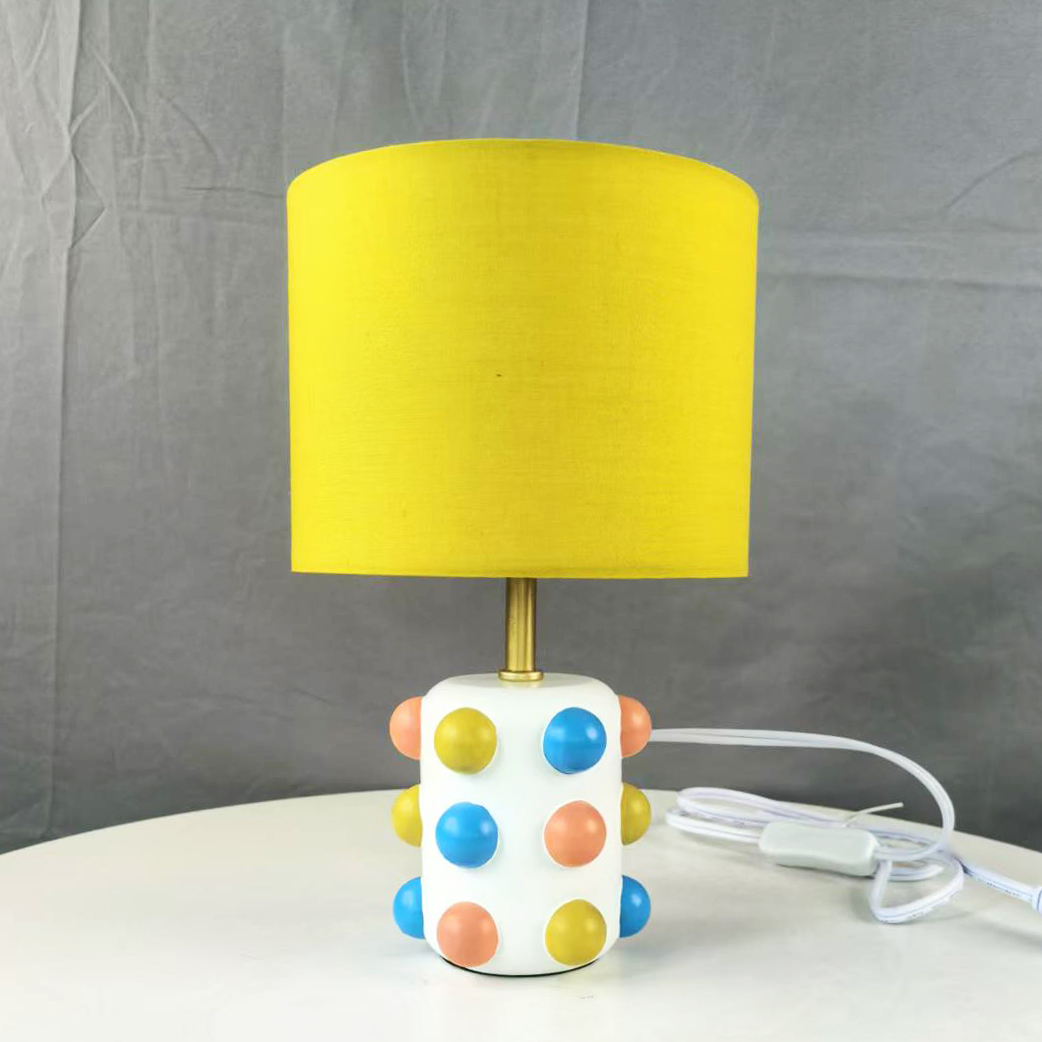 Resin base cloth cover decorative desk lamp (3)