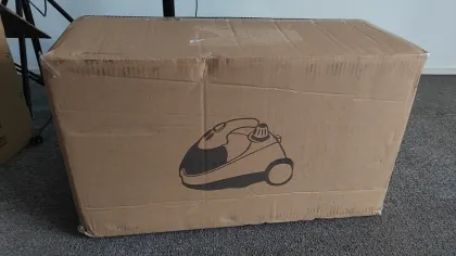 Hand-held high-pressure steam cleaning machine