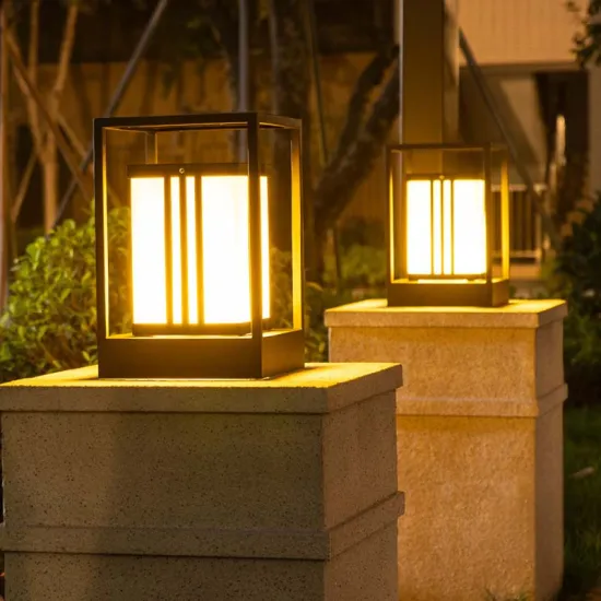 Solar Powered Waterproof Modern Garden Pillar Lights for Main Gate