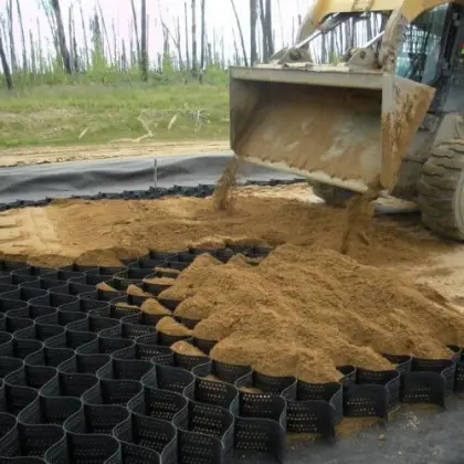 50/100/50/200mm HDPE Geocell With Smooth Textured Surface