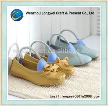 quality and quantity assured shoe trees sale / plastic spring shoe stretcher