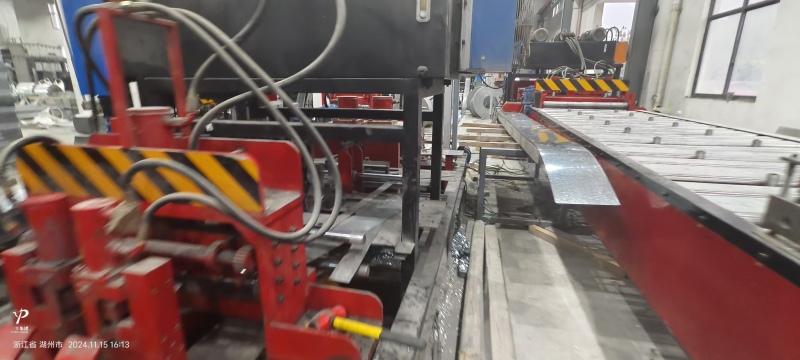 Bridge forming machine