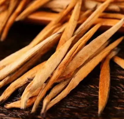 Customized Chinese Premium Yunnan Black Tea Pyramid Tea Bags